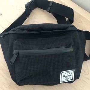 Herschel belt bag